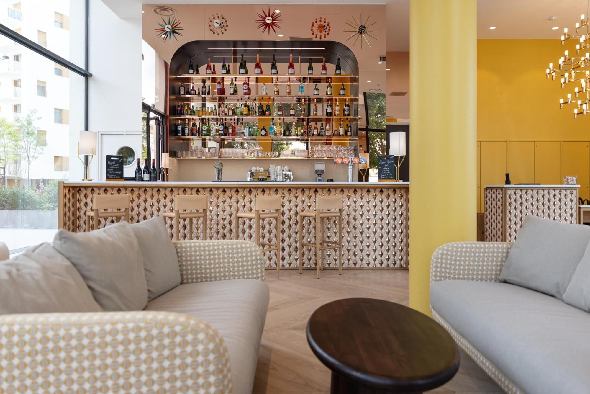 Hotel Kyriad Prestige Paris Asnieres Buitenkant foto