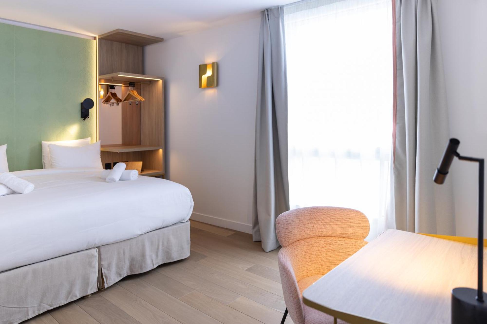 Hotel Kyriad Prestige Paris Asnieres Buitenkant foto