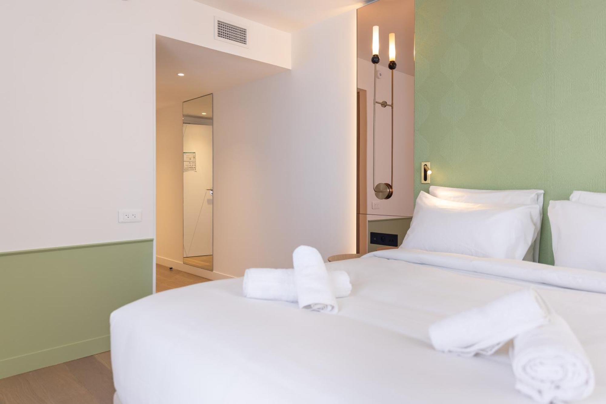 Hotel Kyriad Prestige Paris Asnieres Buitenkant foto